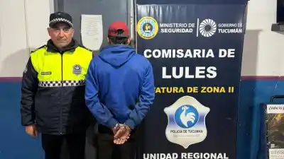 Lo asaltaron en la puerta de la casa de un amigo y lo que encontraron en el bolsillo del ladrón sorprendió a la policía