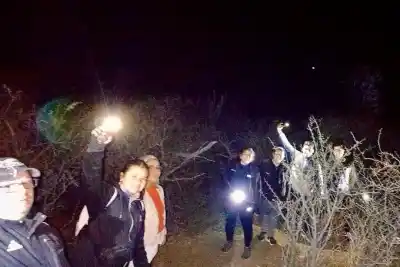 Así se vivió la noche de trekking que reunió a vecinos y turistas en el perilago de Cruz del Eje