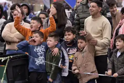 El Festival Regional de la Niñez en Embalse convocó a miles de familias