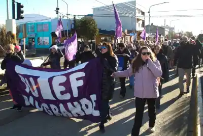 Tercera semana de huelga docente en Tierra del Fuego: la negociación que podría destrabar el conflicto