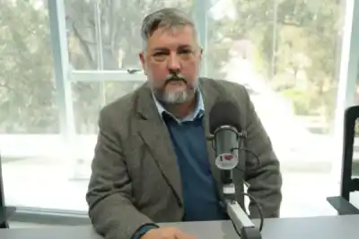 Díaz Achával: 'El radicalismo está roto, está dividido' y puso a Santiago como espejo