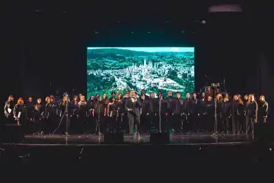 Un tenor chaqueño celebra 30 años de música con un show íntimo y sorpresas en el Guido Miranda