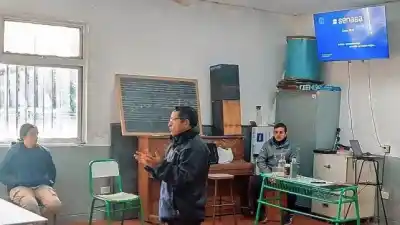 Estudiantes agrotécnicos de Concordia recibieron una capacitación clave del Senasa sobre dos amenazas sanitarias