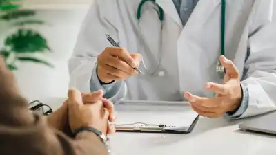 Salud en la mira: el Gobierno eliminó a 10 empresas de medicina prepaga y la cifra total ya es alarmante