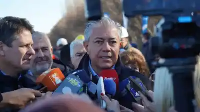 ¿Qué reclama Neuquén en Casa Rosada? Rutas, puente y subsidios, la lista completa