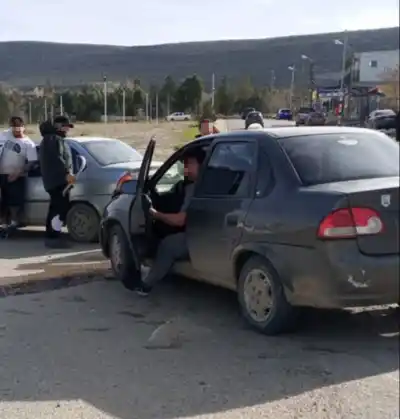 Colisión en avenida Polonia: una mujer y su hija terminaron en el hospital