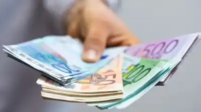 El euro se dispara en el mercado informal: la brecha que preocupa a los ahorristas
