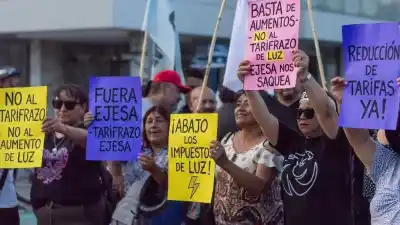 El decreto que prometió alivio y dejó todo igual: la dura acusación contra el Gobierno