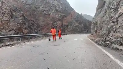 Despejaron la traza de la RN 60, pero el peligro no terminó: lluvias complican el tramo