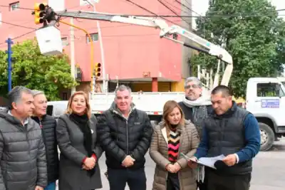 La Capital superó las 260 esquinas semaforizadas: ¿qué cruces se suman?
