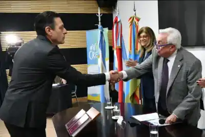 Asumió el nuevo juez de Paz de Crespo: quién es y qué prometió en su juramento