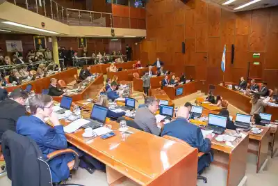 El PJ sanjuanino pone condiciones a los acuerdos con Vicuña y Vialidad Nacional y deja en suspenso el voto de sus diputados
