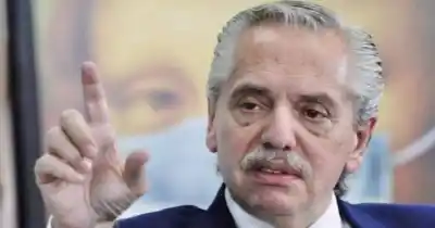 Denuncian a Alberto Fernández y Fabiola Yáñez por una supuesta fiesta en el avión presidencial