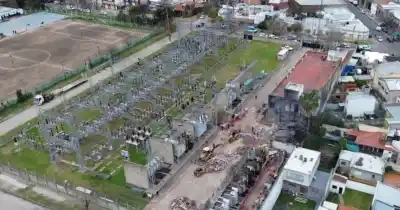Un incendio en una subestación dejó a 65 mil usuarios sin luz y sin agua en La Plata