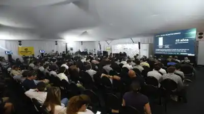 Contratistas rurales hicieron historia en Expoagro con una cumbre clave: qué reclaman y por qué piden un “nuevo ADN”