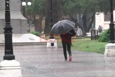 Alerta amarilla por lluvias en diez departamentos de Entre Ríos y el frío polar que se viene