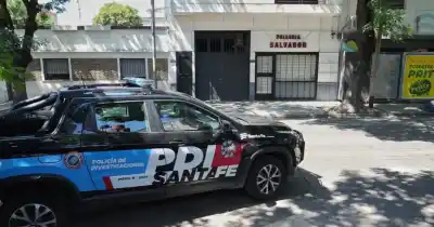 La peligrosa banda que aterrorizó Rosario: cuatro violentos asaltos, un policía baleado y un patrullero robado
