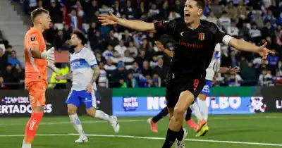 Estudiantes desató un vendaval en Chile y ya piensa en los cuartos: ¿Central o Corinthians?