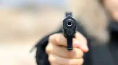 Entró a una escuela con un arma y apuntó a nenes de segundo grado: la comunidad exige respuestas