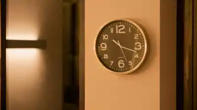 ¿Tienes un reloj detenido en tu casa? El Feng Shui advierte sobre el peligro oculto que representa