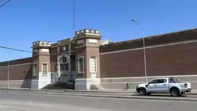 Córdoba se suma al bloqueo de celulares en prisiones: ¿qué pasará con los IMEI detectados?