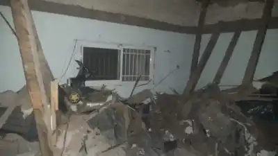 Colapso en Junín: rescataron a una familia entera entre los escombros