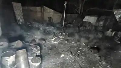 Explosiones y llamas en un depósito de Las Heras: el siniestro arrasó con todo