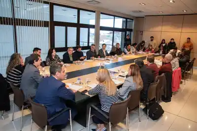 Día D en Diputados: el oficialismo busca aprobar el acuerdo con Vicuña y el convenio de Vialidad Nacional