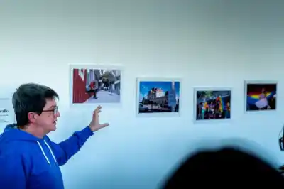 Las paredes de la UNLC ahora cuentan historias: la fotografía callejera se toma la universidad