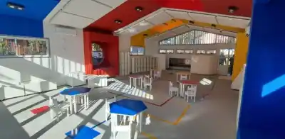 Nueva aula tecnológica en Dos de Mayo: así es el espacio que estrena la red Silicon Maker School