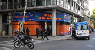 Atacó a su ex pareja en una farmacia del macrocentro y escapó: la Policía lo atrapó a pocas cuadras