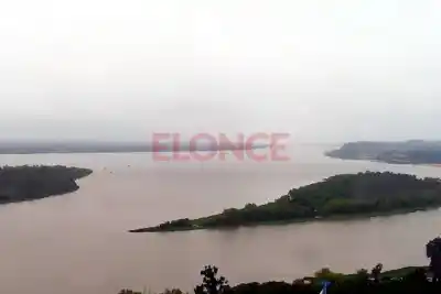 El río Paraná no da tregua: qué dicen los pronósticos y cuándo podría activarse la alerta