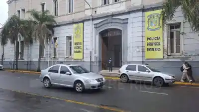 Sacudón en la Policía de Entre Ríos: allanaron la Jefatura y detuvieron a un subcomisario