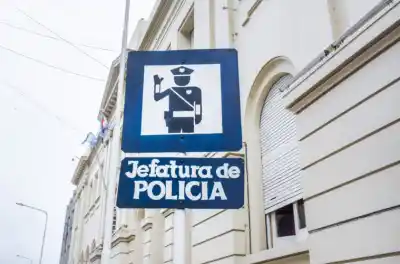 Allanamiento sorpresa en la Jefatura de Paraná: detienen a un alto funcionario policial por drogas