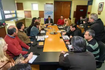 El Gobierno de La Pampa sorprendió con un nuevo ofrecimiento salarial a los estatales