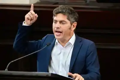 El descargo de Kicillof contra Clarín por la detenida: "No es funcionaria mía"