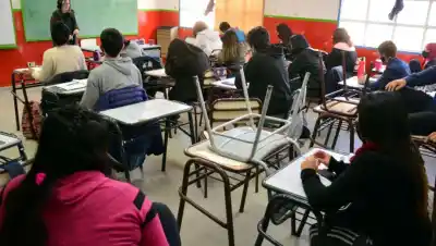 Faltó pan en escuelas de Viedma: la oposición exige respuestas y el Ministerio salió a explicar