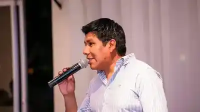 El pedido de Úsqueda por las tarifas y la polémica por sus viajes