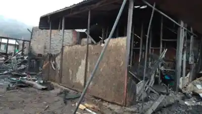A un mes del incendio en Nahuel Hue: una familia de 11 personas aún no tiene techo y pide ayuda urgente