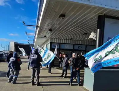 El CEC cortó la puerta de La Anónima: cinco despidos que encienden alarmas en Río Grande y Tolhuin