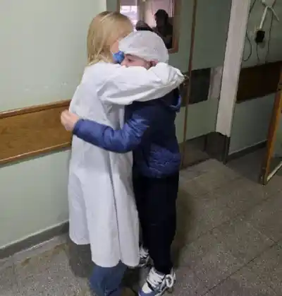 El pequeño que venció a la leucemia: Graciano recibió el alta y su regreso a Embarcación tiene fecha