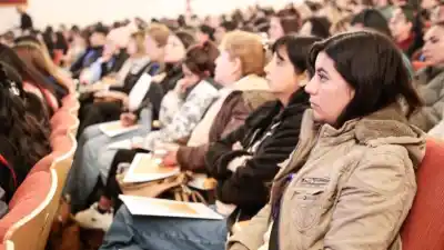 Mil alumnos y 400 docentes tucumanos se capacitan en educación financiera para emprender
