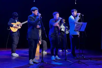 Música, danza y fe: así celebró El Puente Blanco los 70 años de la parroquia San Roque