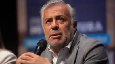 Alfredo Cornejo, en el podio de los gobernadores peor valorados del país: ¿qué lugar ocupa?