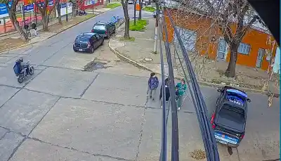 Tragedia en Santa Fe: un policía perdió la vida al estrellarse contra un árbol tras salir del trabajo