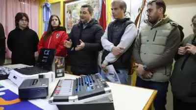 Entregaron equipamiento por más de $4 millones a una escuela de Villa María: ¿cómo lo usarán?