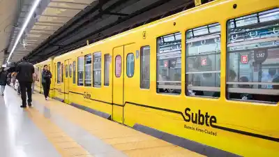 La Línea E pierde una estación clave: obras de renovación fuerzan su cierre total