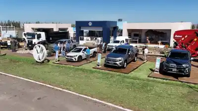 Volkswagen desembarca en Expoagro con un arsenal para el campo y una sorpresa sobre ruedas