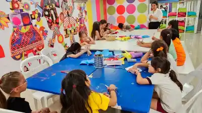 Un taller en el CCB que teje más que lana: la propuesta que cautiva a los más chicos