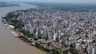 El mercado inmobiliario se congela: las hipotecas se desploman y las compraventas caen